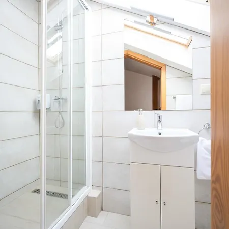 Vinatus Pince Inn 3*