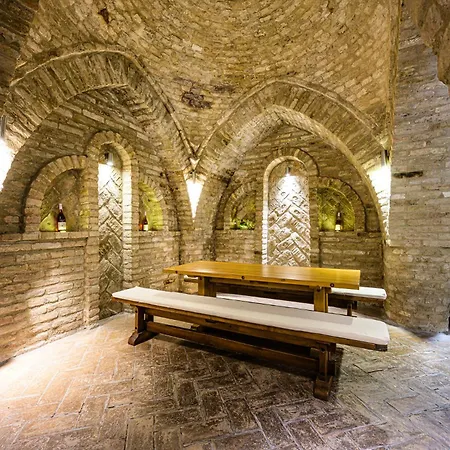 维纳图斯酒窖宾馆